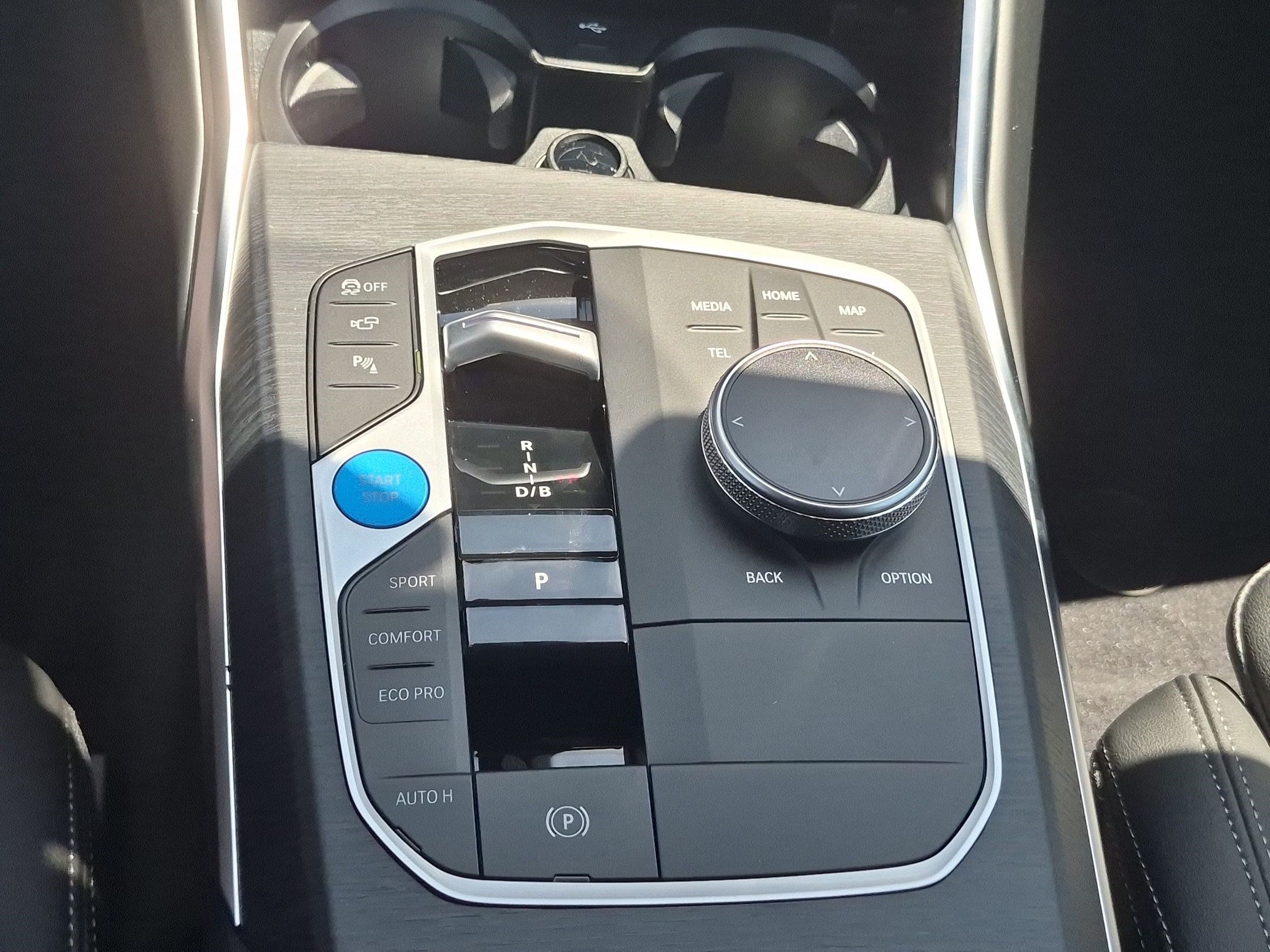 New 2026 BMW i4 eDrive40 w/ Parking Assistance Package RWD image 26