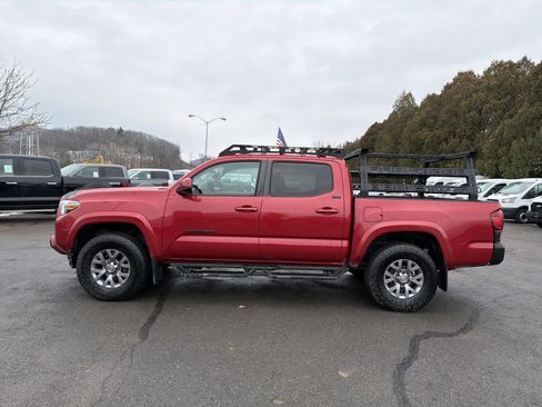 Used 2019 Toyota Tacoma SR5 image 9