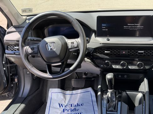 Used 2023 Honda Accord EX-L image 17