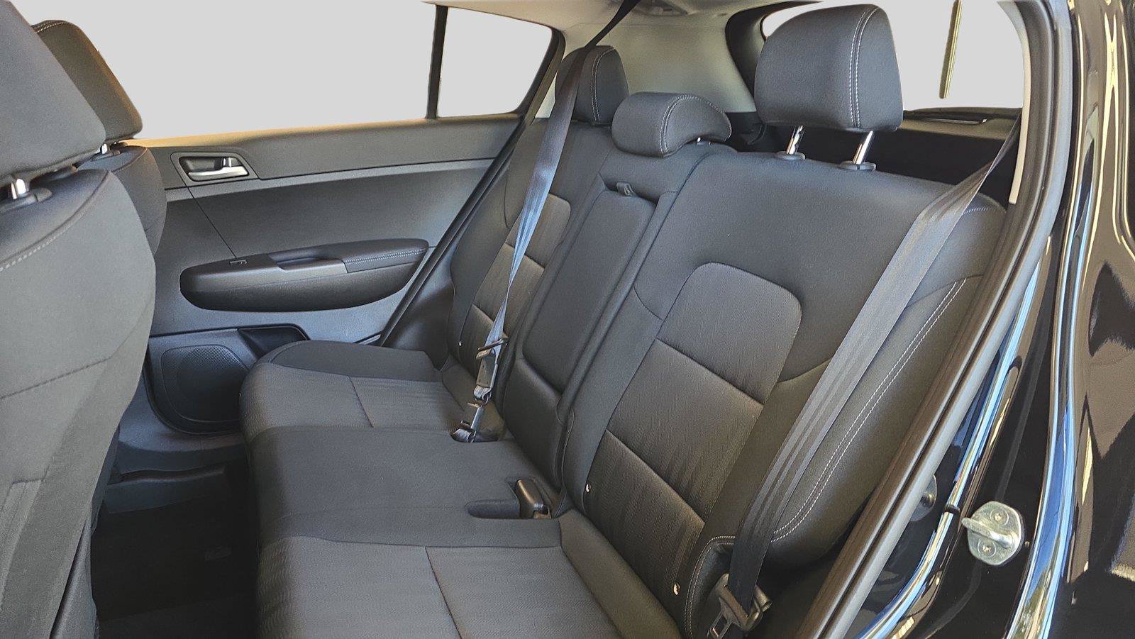 Used 2022 Kia Sportage LX AWD/4WD image 18