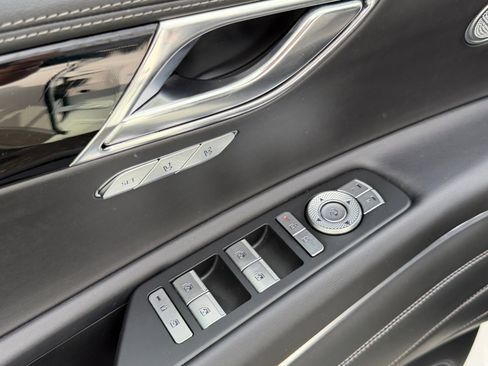 Used 2025 Genesis GV80 2.5T Standard AWD/4WD image 13