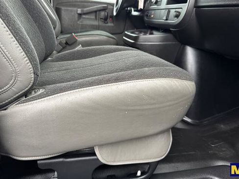 Used 2024 GMC Savana 2500 w/ Driver Convenience Package image 19