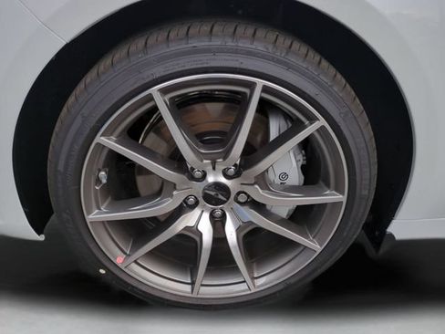 Certified 2026 Genesis G70 2.5T RWD image 25