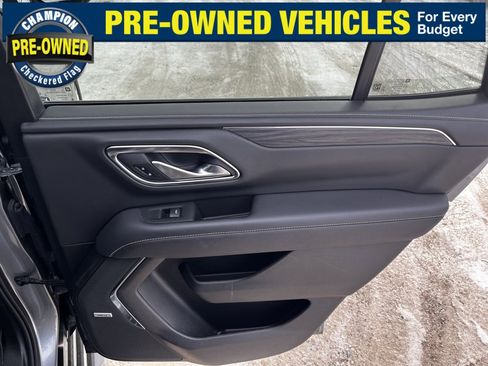 Used 2022 GMC Yukon SLT w/ SLT Premium Package image 36