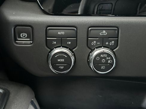 Used 2023 GMC Sierra 1500 Elevation w/ LPO, Elevation Black Package image 40