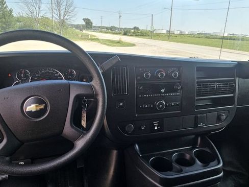 Used 2023 Chevrolet Express 2500 w/ Driver Convenience Package RWD image 12