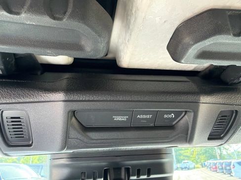 Used 2025 Jeep Wrangler Unlimited Sahara AWD/4WD image 24