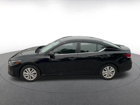 Used 2025 Nissan Sentra S FWD image 7