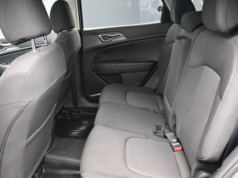 Used 2023 Kia Sportage LX image 13