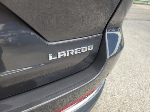 Used 2024 Jeep Grand Cherokee Laredo RWD image 12