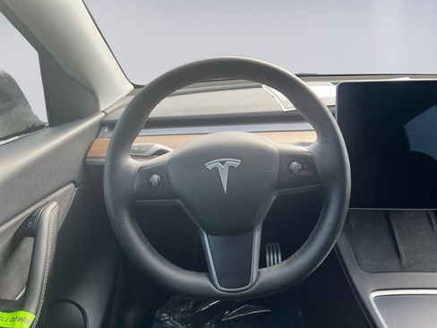 Used 2022 Tesla Model Y Performance image 13