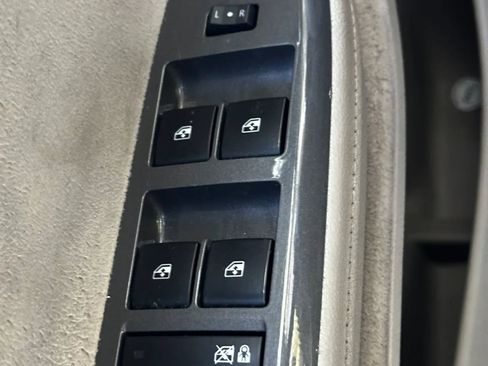 Used 2013 Chevrolet Volt Premium w/ Premium Trim Package image 35