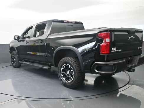 Used 2025 Chevrolet Silverado 1500 ZR2 w/ Technology Package AWD/4WD image 4