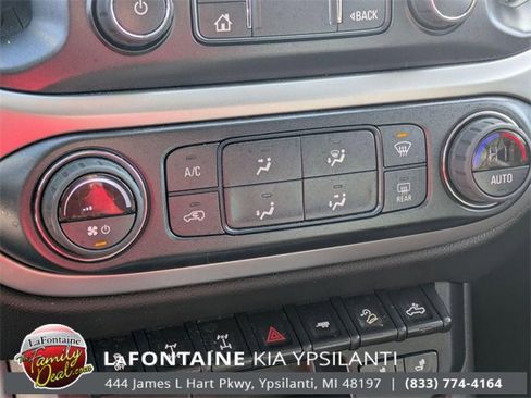 Used 2022 Chevrolet Colorado ZR2 image 20