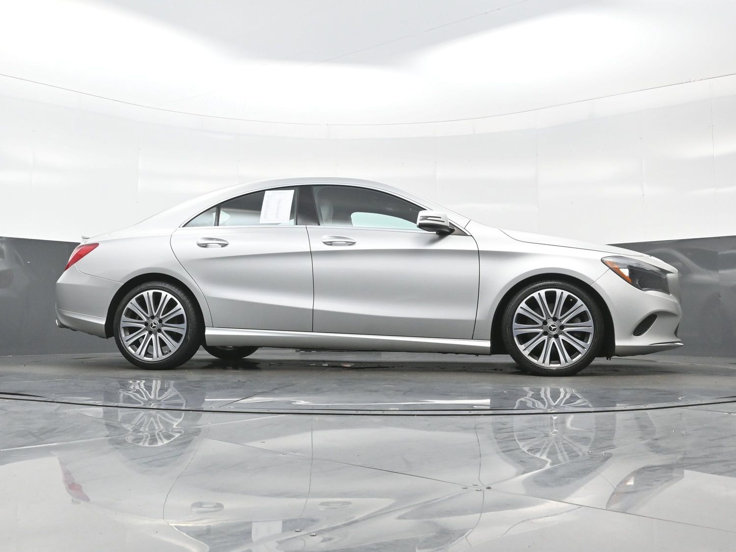 Used 2018 Mercedes-Benz CLA 250 image 28