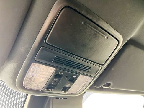 Used 2023 Honda Passport EX-L image 12