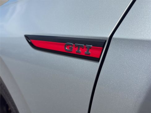 Used 2022 Volkswagen GTI SE FWD image 34