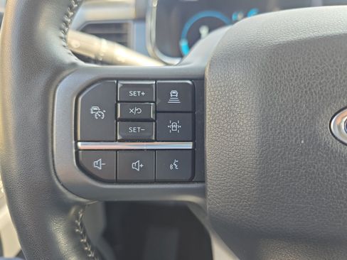 Used 2022 Ford F150 Lariat w/ Equipment Group 502A High AWD/4WD image 17