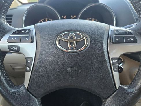Used 2013 Toyota Highlander Limited AWD/4WD image 9