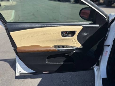 Used 2016 Toyota Avalon Touring FWD image 10