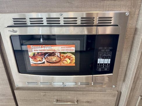 Used 2022 Mercedes-Benz Sprinter 3500 image 28