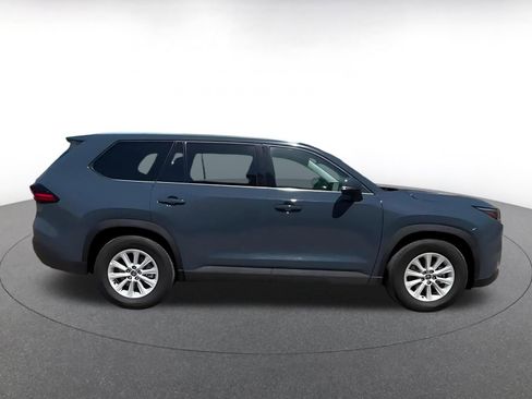 Used 2025 Toyota Grand Highlander FWD image 16