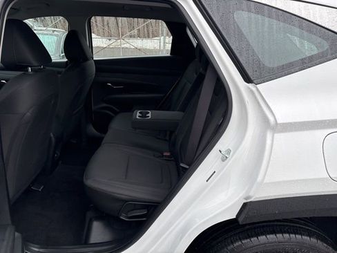 Certified 2025 Hyundai Tucson SE image 22
