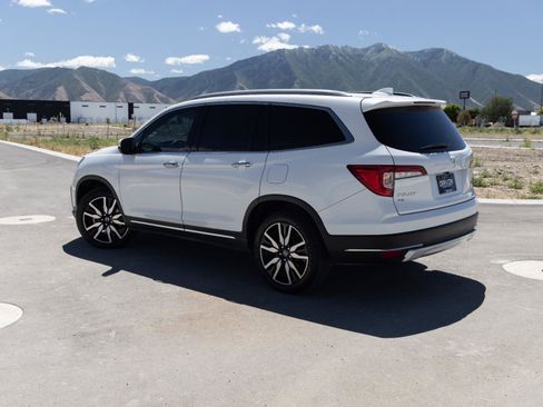Used 2021 Honda Pilot Touring image 5