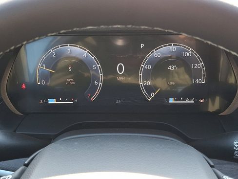 New 2025 Jeep Grand Cherokee Limited image 15