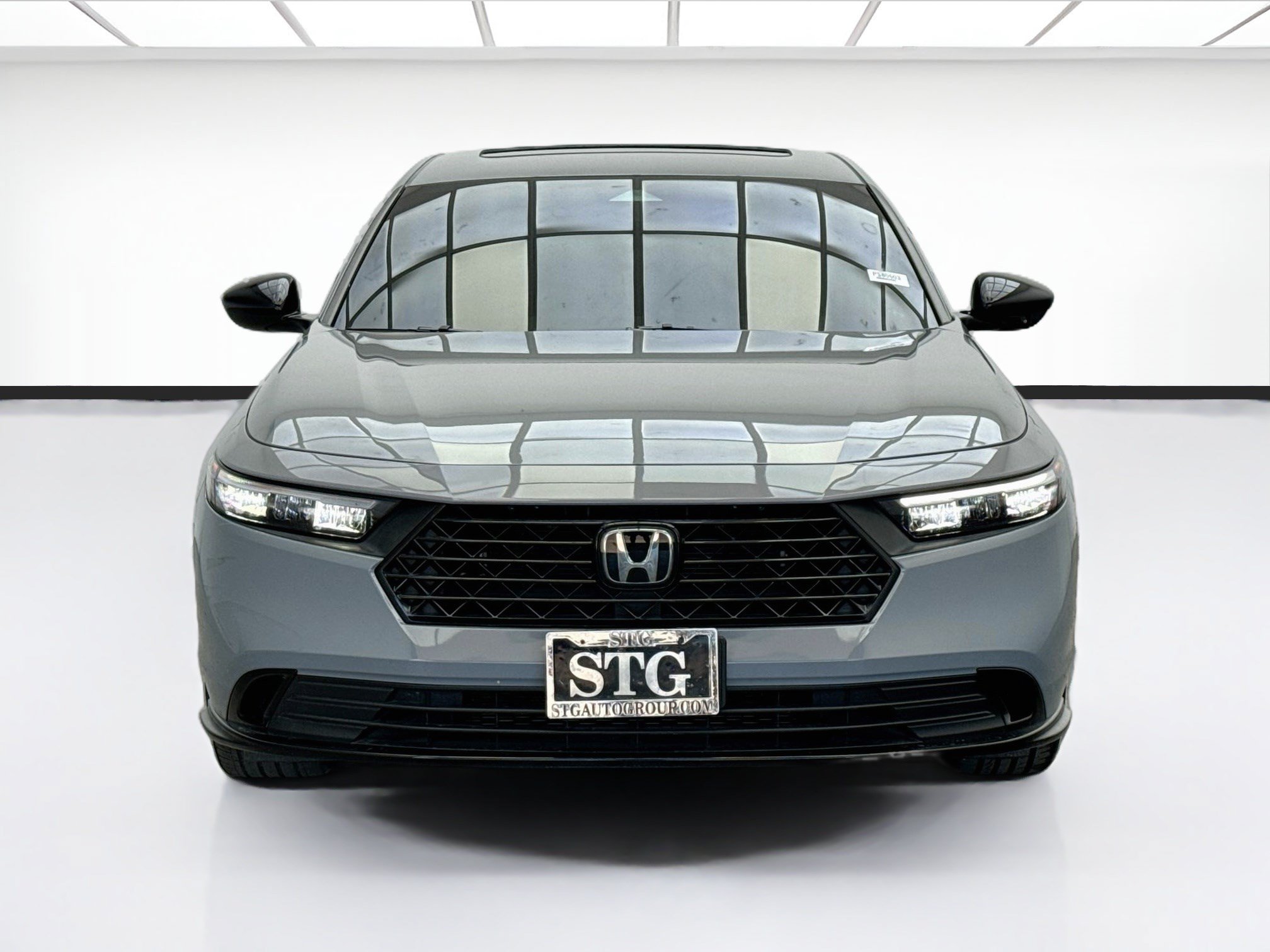 Used 2025 Honda Accord Sport image 2