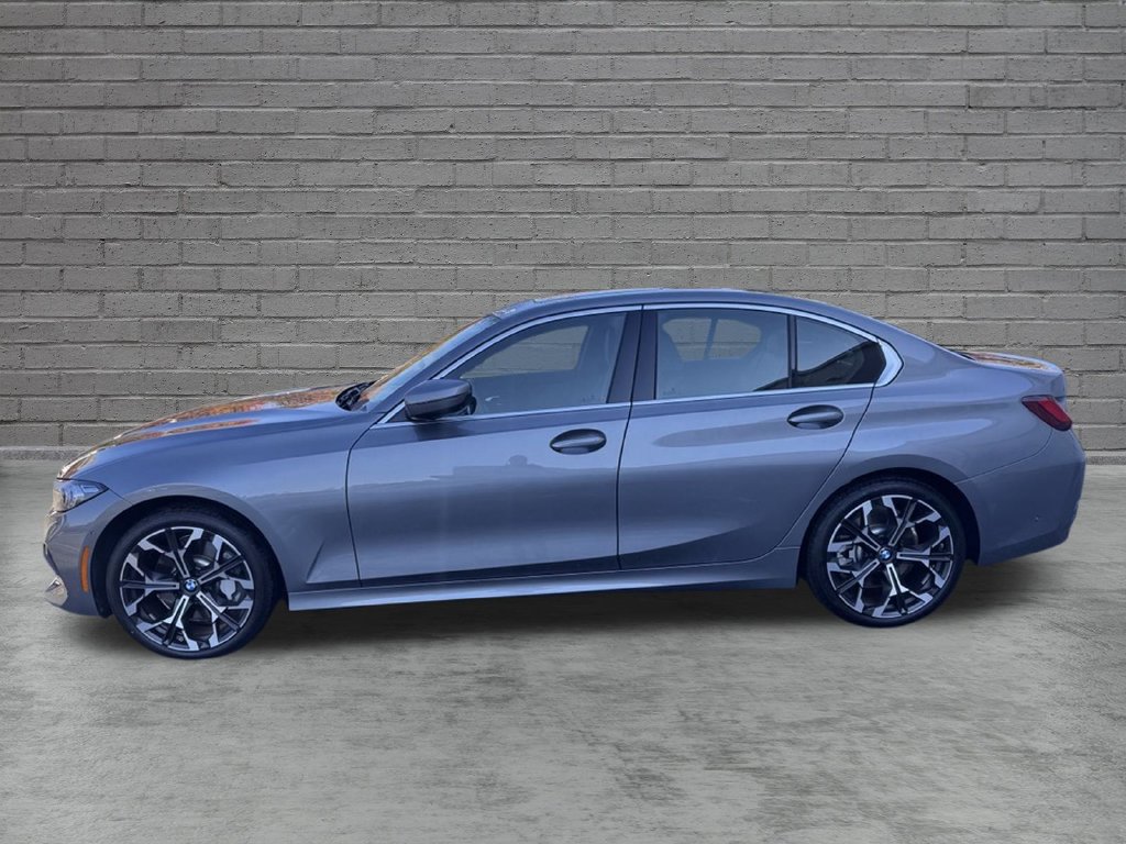 Used 2026 BMW 330i xDrive Sedan AWD/4WD image 3