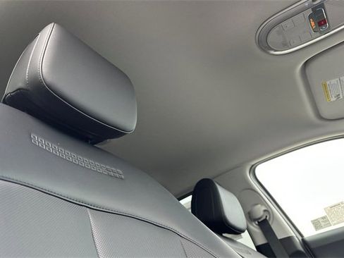 New 2026 Hyundai Ioniq 5 SEL image 17