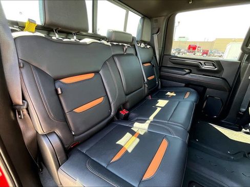 Used 2024 GMC Sierra 3500 AT4 w/ AT4 Premium Plus Package AWD/4WD image 33