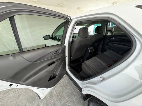 Used 2024 Chevrolet Equinox LT image 19