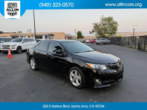 Used 2013 Toyota Camry SE FWD image 3