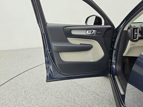 New 2026 Volvo XC40 B5 Ultra w/ Climate Package image 35