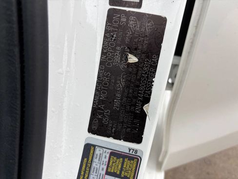 Used 2016 Kia Forte EX image 11