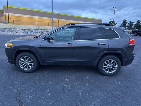 Used 2022 Jeep Cherokee Latitude Lux w/ Sun & Sound Group AWD/4WD image 9