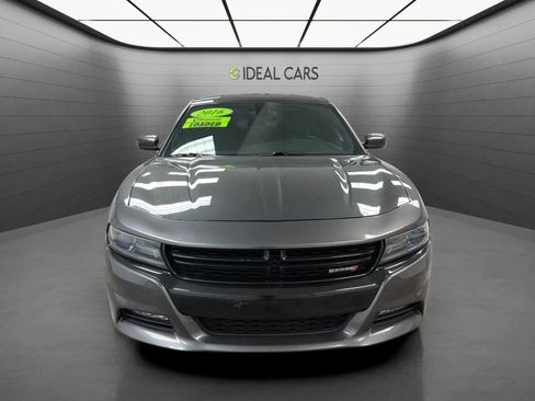 Used 2016 Dodge Charger SXT w/ Rallye Group RWD image 2