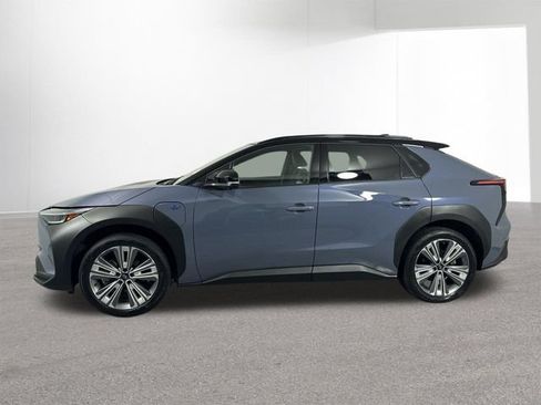 Used 2023 Subaru Solterra AWD image 29