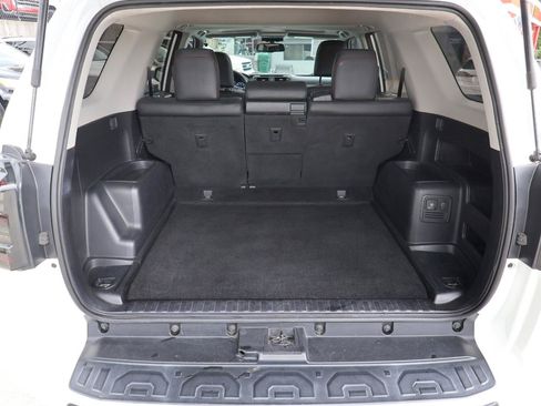 Used 2019 Toyota 4Runner TRD Off-Road Premium AWD/4WD image 6