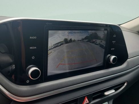 Certified 2022 Hyundai Sonata SE w/ Cargo Package FWD image 17