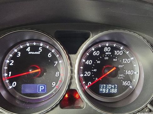 Used 2010 INFINITI M35 Base w/ Technology Pkg image 15