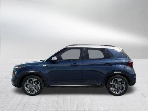 New 2026 Hyundai Venue SEL FWD image 3