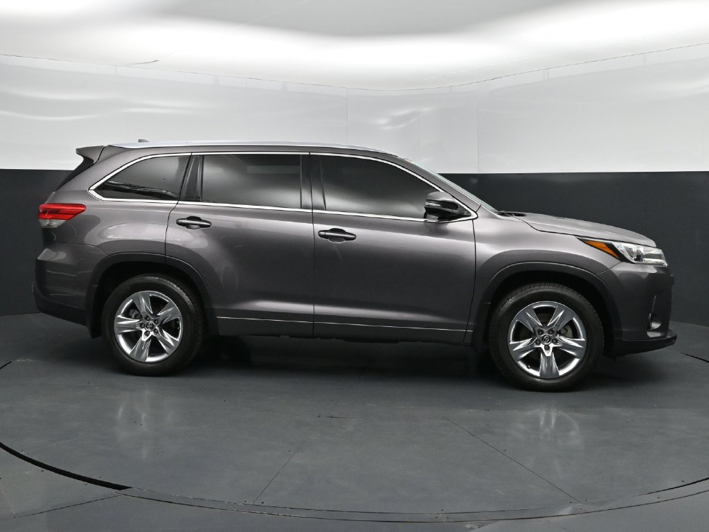 Used 2019 Toyota Highlander Limited AWD/4WD image 26