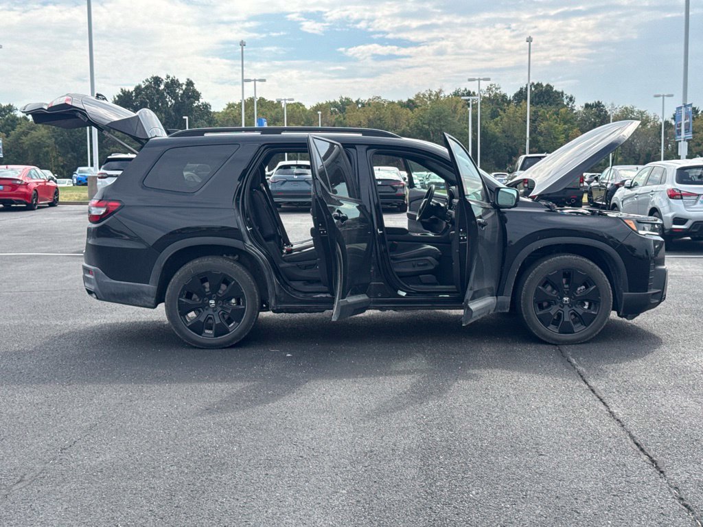 Used 2026 Honda Pilot Black Edition image 10