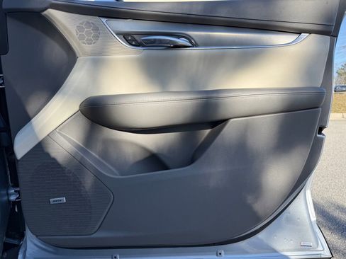 Used 2017 Cadillac XT5 Luxury w/ Driver Awareness Package image 44