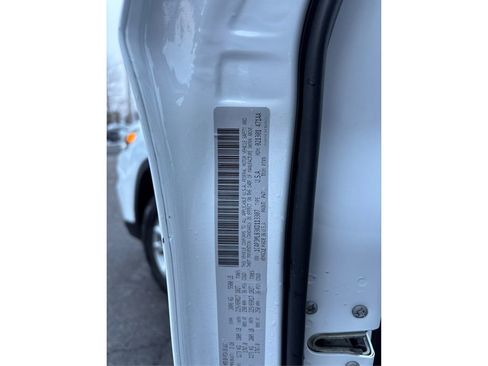 Used 2019 Jeep Cherokee Latitude Plus w/ Cold Weather Group image 15