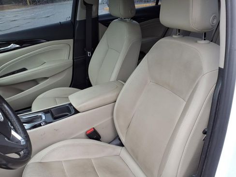 Used 2018 Buick Regal Essence w/ Driver Confidence Package #1 image 10