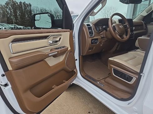 Used 2022 RAM 1500 Laramie image 37